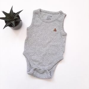 Baby Gap sleeveless onesie size 0-3 months